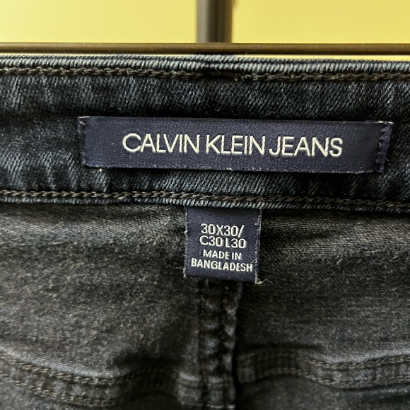 Calvin Klein men’s dark blue jeans size 30x30. In GOOD condition. - Picture 3 of 3